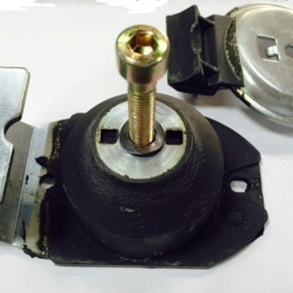 SILENT BLOCK (SUPPORTO ANTIVIBRANTE MOTORE) COMPLETO LIGIER IXO / XTOO S / R / RS -JS50 MICROCAR MGO M8